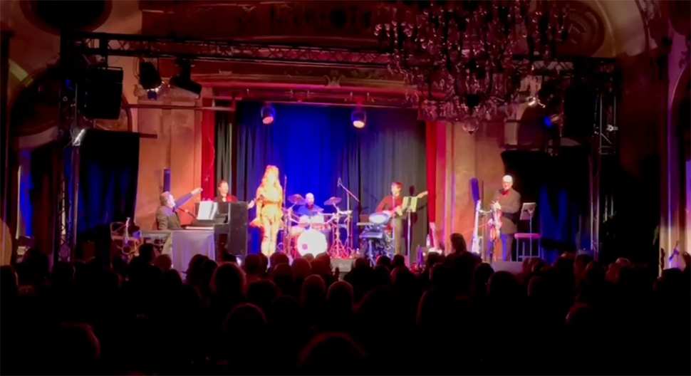 Premiere von GLORIA GRAY 6.0 im Deutschen Theater München, 21. und 22. Februar 2026 - Mitschnitt auf You Tube