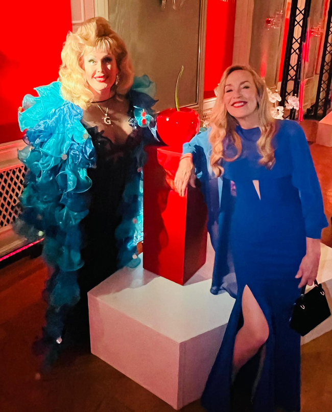 GLORIA GRAY - "Mon Chri Barbara Tag" - 04. Dezember 2024 - G.G. mit Jerry Hall