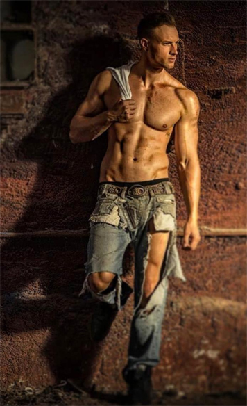 "PuffParty by Gloria Gray" 2026 - Art-Team